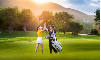 Những lưu ý quan trọng khi chơi golf trong mùa hè